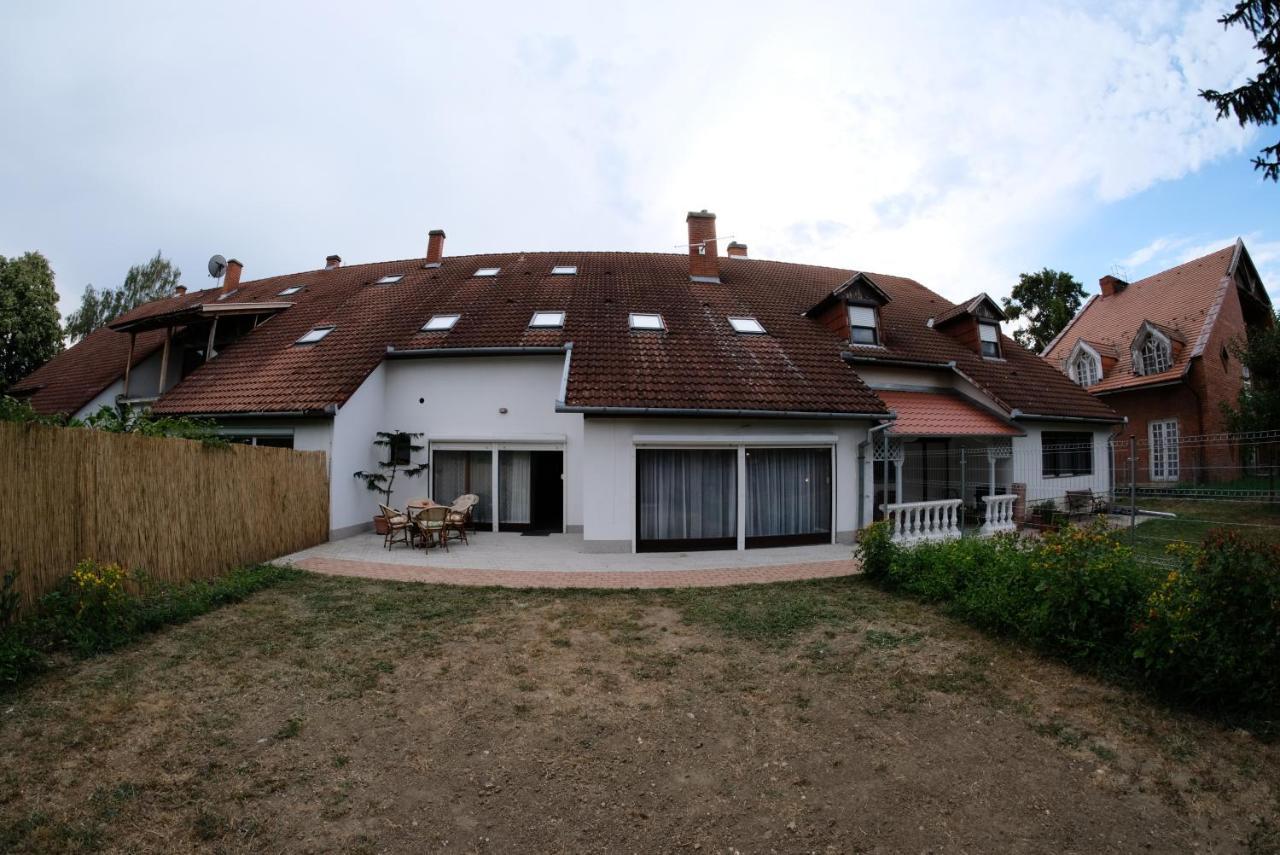 Alea Apartmanok Harkány Εξωτερικό φωτογραφία